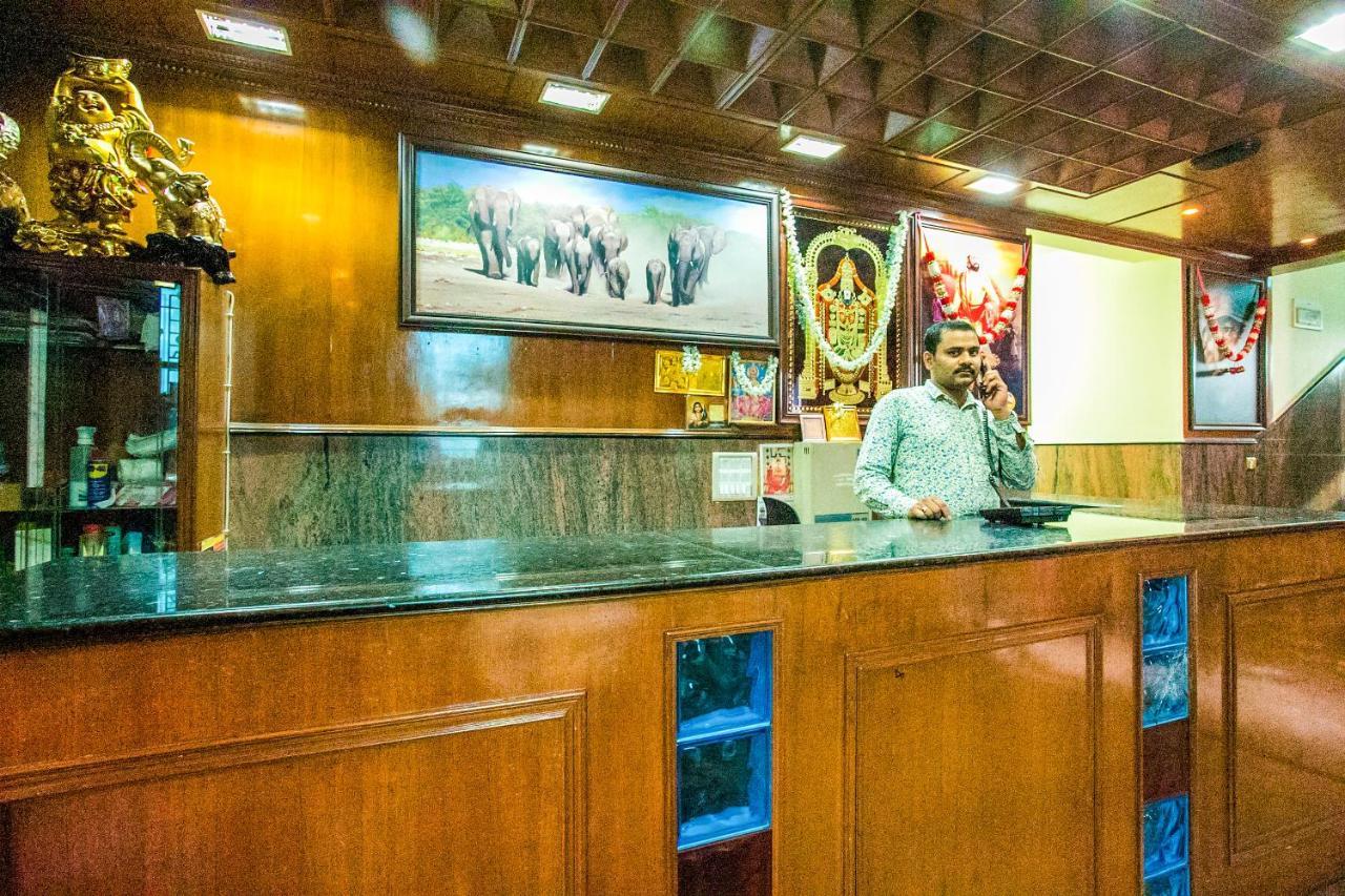 班加罗尔 Priyanka Residency酒店 外观 照片
